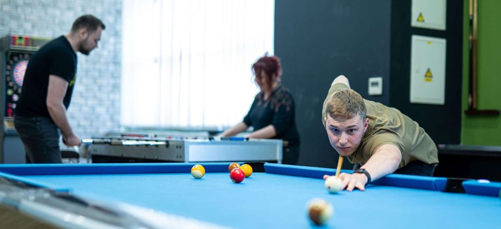 Playing pool game