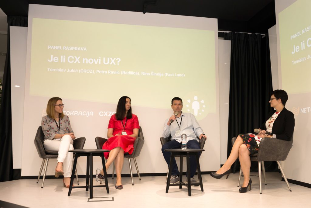 Tomislav Jukić presenting at CXZG conference