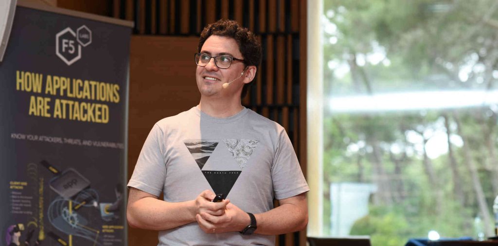 Cloud native transformations with Pini Reznik