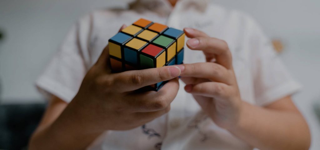 Rubick's Cube Header